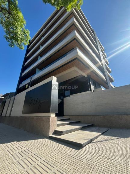 Capital Sobre calle J. M. Clark entre Granaderos y Martínez de Rosas