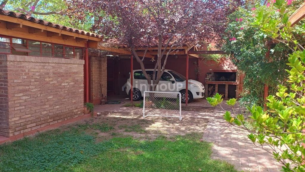 Casa en Venta en Capital, Mendoza