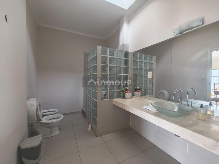 Casa en Venta en Capital, San Juan - USD 230.000 | Inmoup - 17