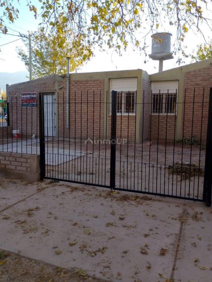 Pocito Bº Uñac. Calle 12 y David Chávez. Mza G. Casa 15.