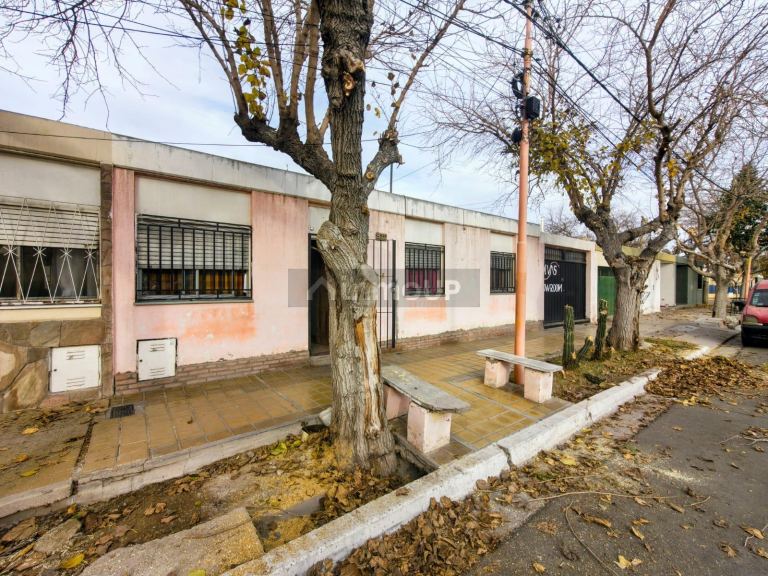 Santa Lucia Bº José María Cortéz. Quiroga 572(s). Mza A. Casa 3.