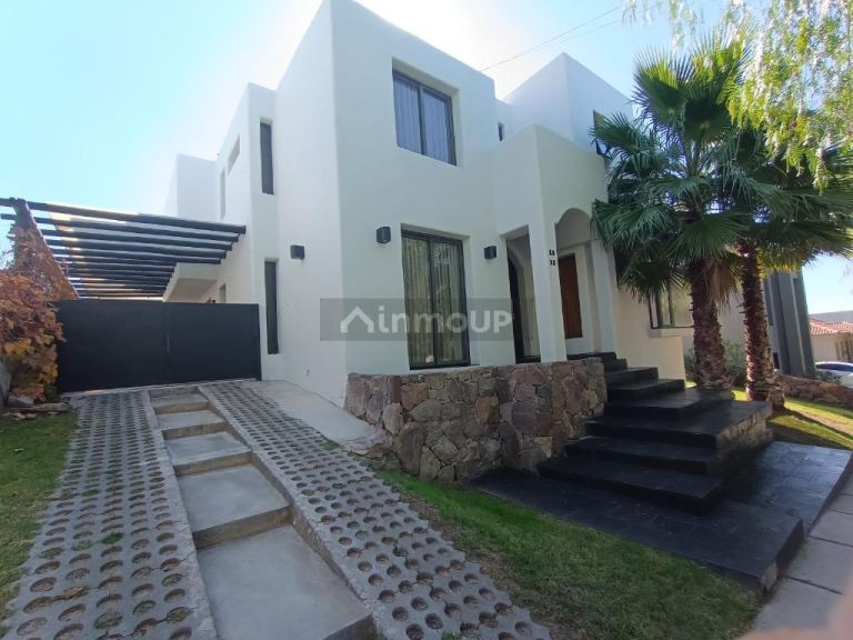 Casa en Venta en Las Heras, Mendoza