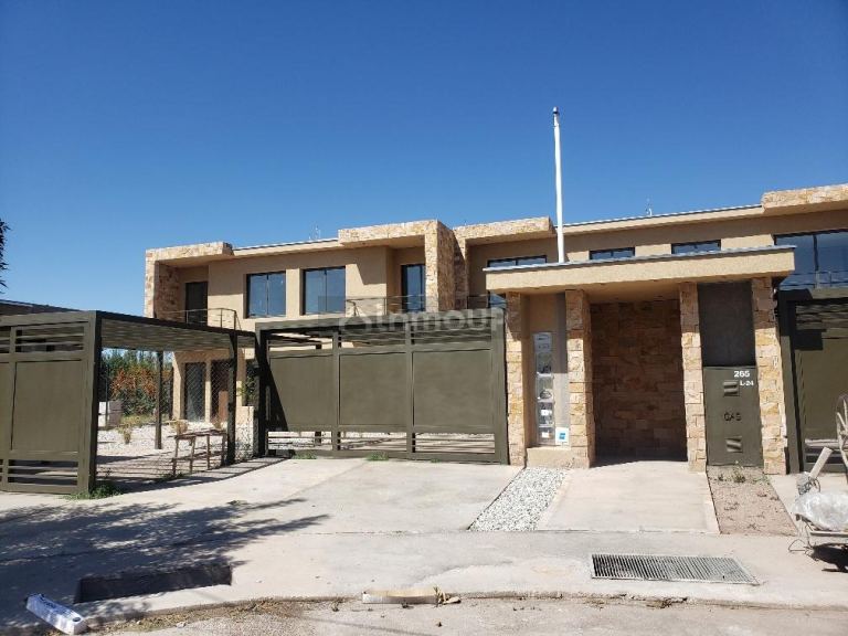 Duplex en Venta en Lujan de Cuyo, Mendoza