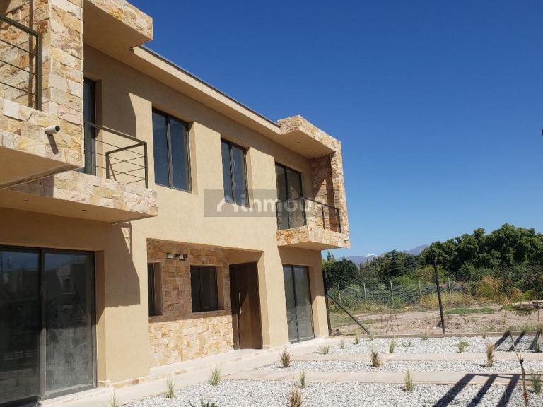 Duplex en Venta en Lujan de Cuyo, Mendoza