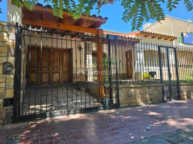 Casa en Alquiler en Godoy Cruz, Mendoza