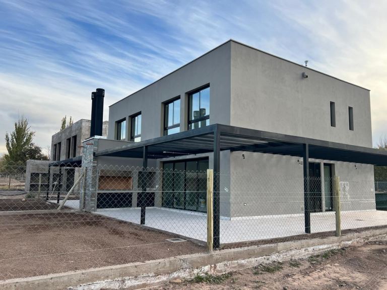 Duplex en Venta en Lujan de Cuyo, Mendoza