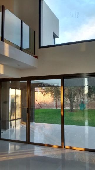 Casa en Alquiler en Lujan de Cuyo, Mendoza