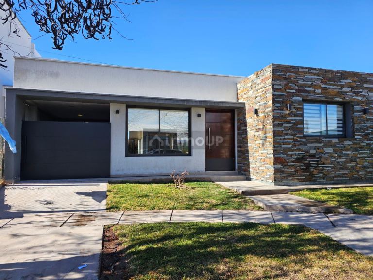 Casa en Alquiler en Lujan de Cuyo, Mendoza