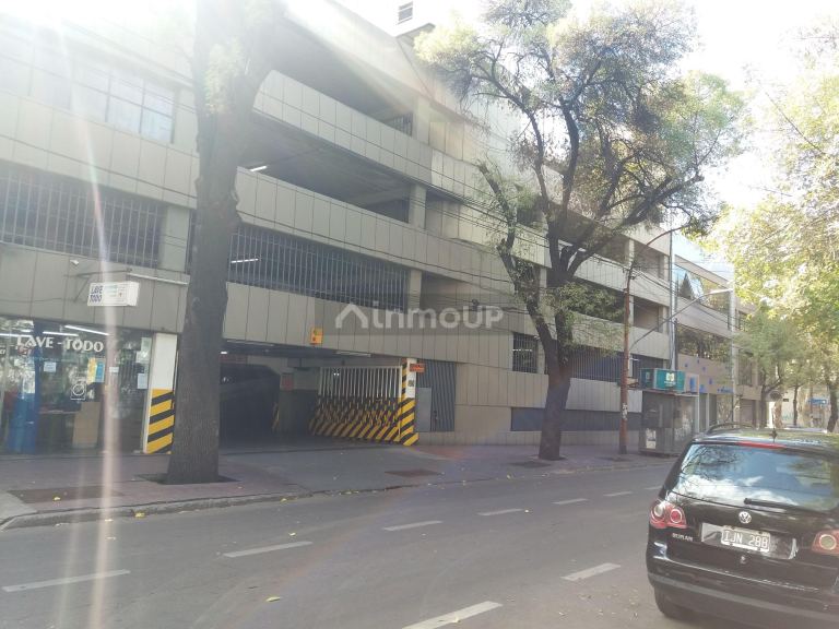 Cochera en Venta en Capital, Mendoza