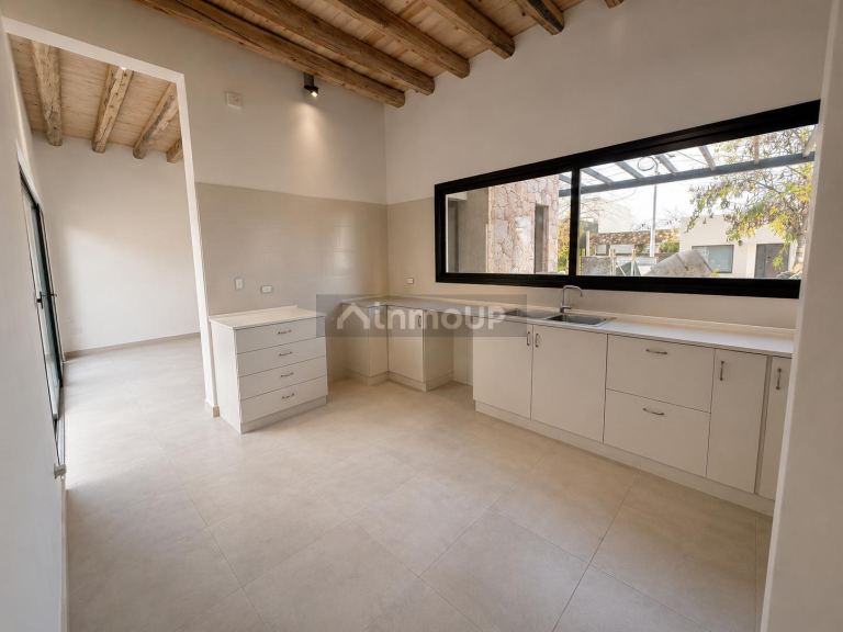 Casa en Venta en Lujan de Cuyo, Mendoza - USD 190.000 | Inmoup - 6