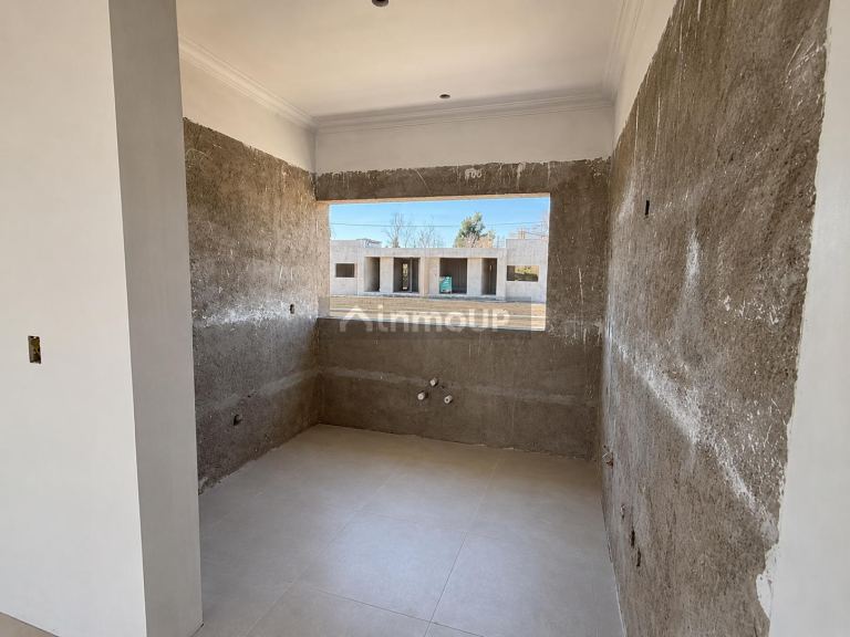 Casa en Venta en Lujan de Cuyo, Mendoza - USD 250.000 | Inmoup - 9