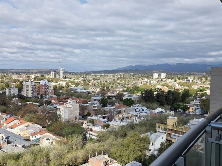 Departamento en Alquiler en Capital, Mendoza