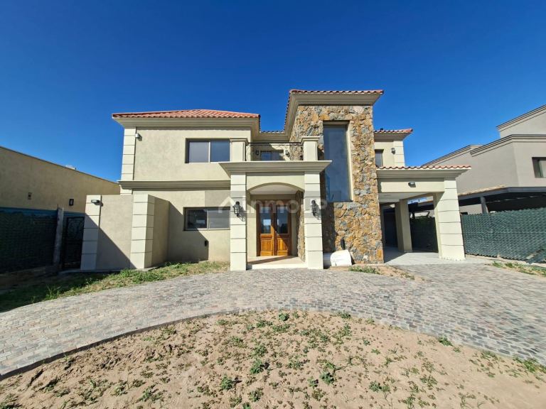 Casa en Venta en Guaymallen, Mendoza