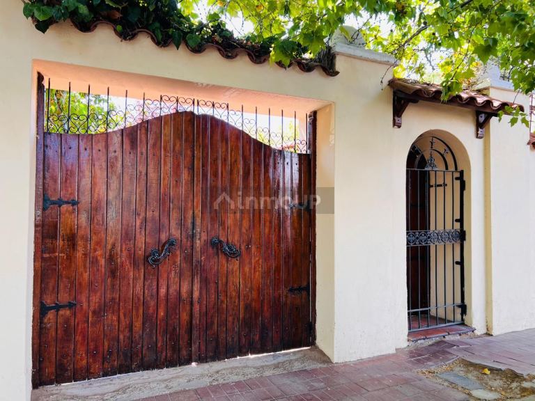 Casa en Venta en Guaymallen, Mendoza