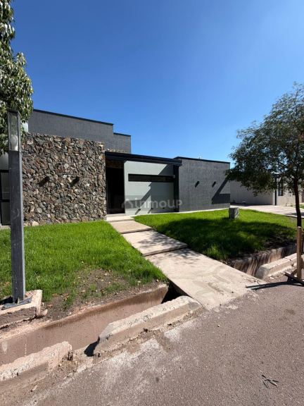 Casa en Venta en Maipu, Mendoza