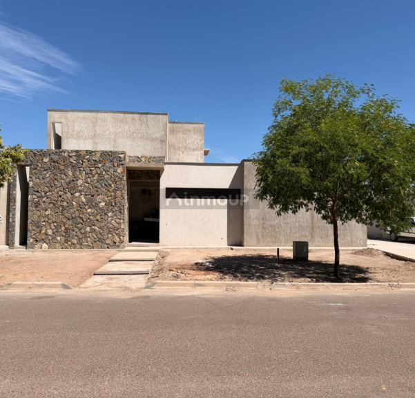 Casa en Venta en Maipu, Mendoza