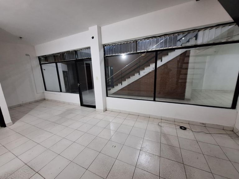 Local Comercial en Alquiler en S.M. de Tucumán, Tucuman