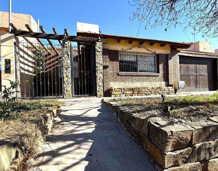 Casa en Venta en Guaymallen, Mendoza