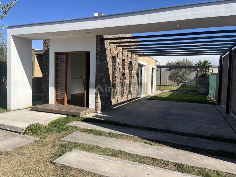 Casa en Venta en Maipu, Mendoza