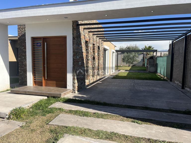 Casa en Venta en Maipu, Mendoza