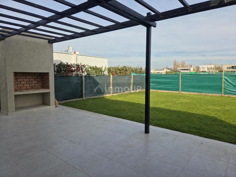 Casa en Venta en Lujan de Cuyo, Mendoza - USD 298.000 | Inmoup - 9