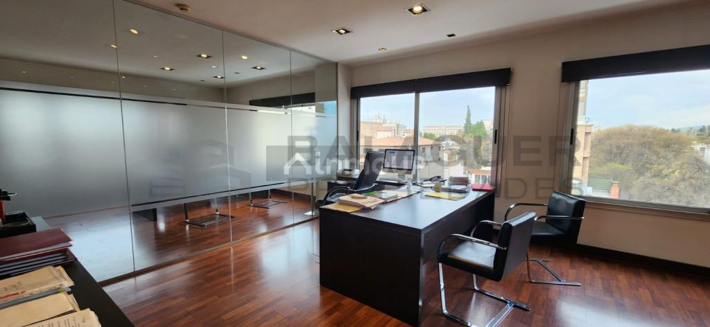 Oficina en Venta en Capital, Mendoza
