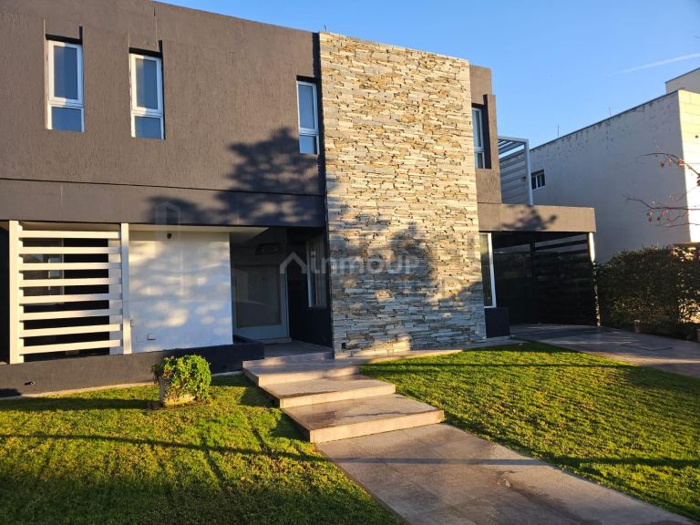 Casa en Venta en Guaymallen, Mendoza