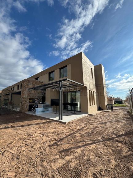Casa en Alquiler en Lujan de Cuyo, Mendoza