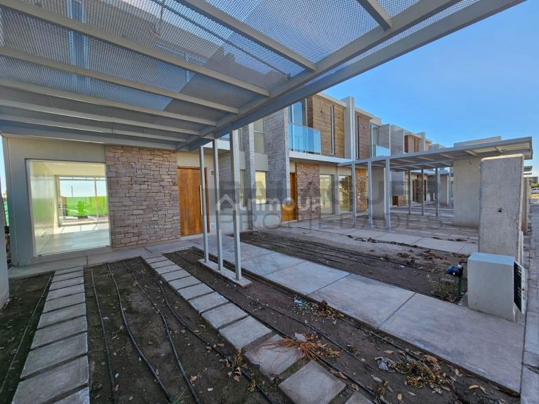 Casa en Alquiler en Lujan de Cuyo, Mendoza