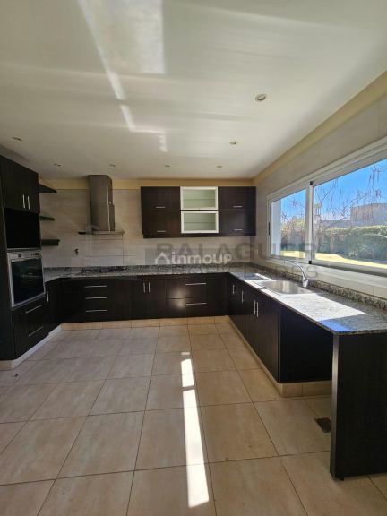 Casa en Alquiler en Lujan de Cuyo, Mendoza - USD 2.000 | Inmoup - 29