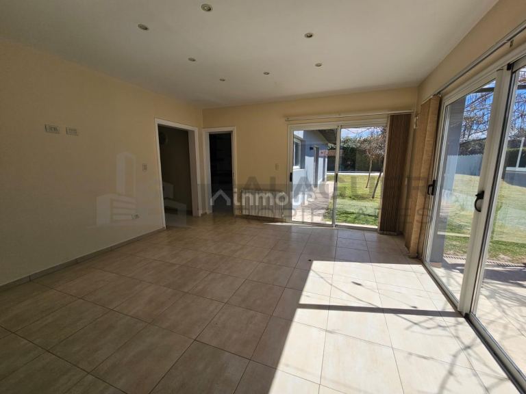 Casa en Alquiler en Lujan de Cuyo, Mendoza - USD 2.000 | Inmoup - 24