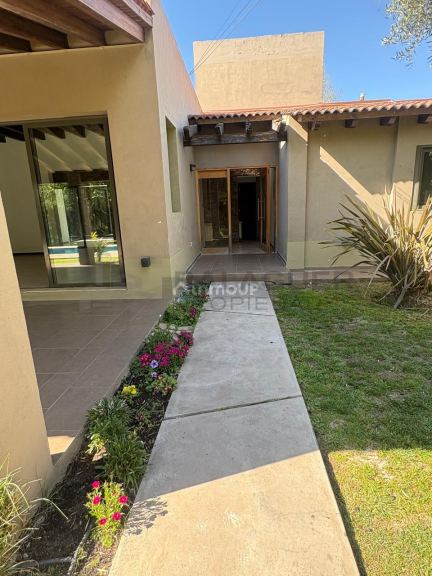Casa en Alquiler en Lujan de Cuyo, Mendoza