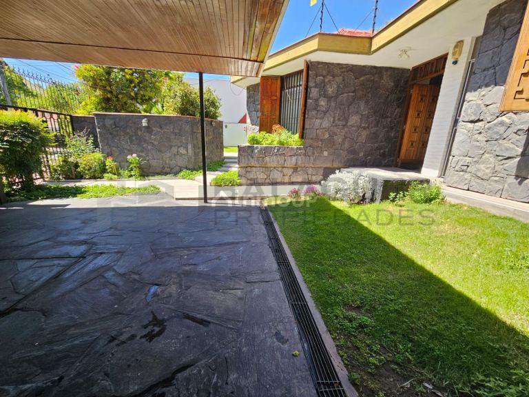 Casa en Venta en Godoy Cruz, Mendoza
