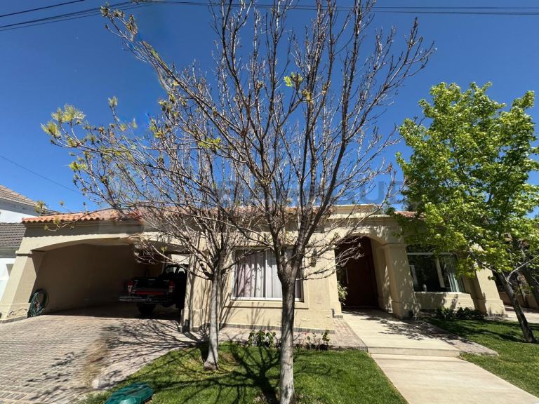 Casa en Venta en Guaymallen, Mendoza