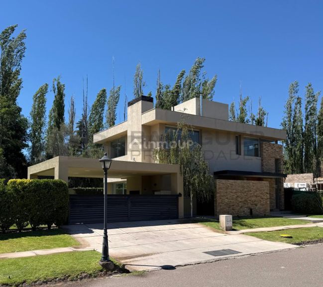 Casa en Alquiler en Lujan de Cuyo, Mendoza