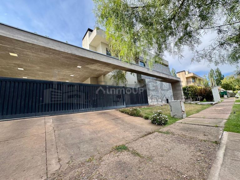 Casa en Alquiler en Lujan de Cuyo, Mendoza