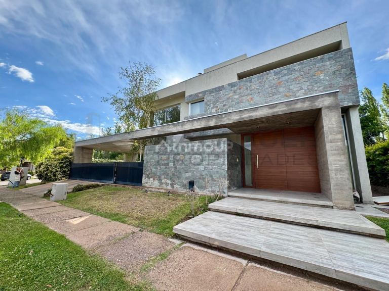 Casa en Alquiler en Lujan de Cuyo, Mendoza