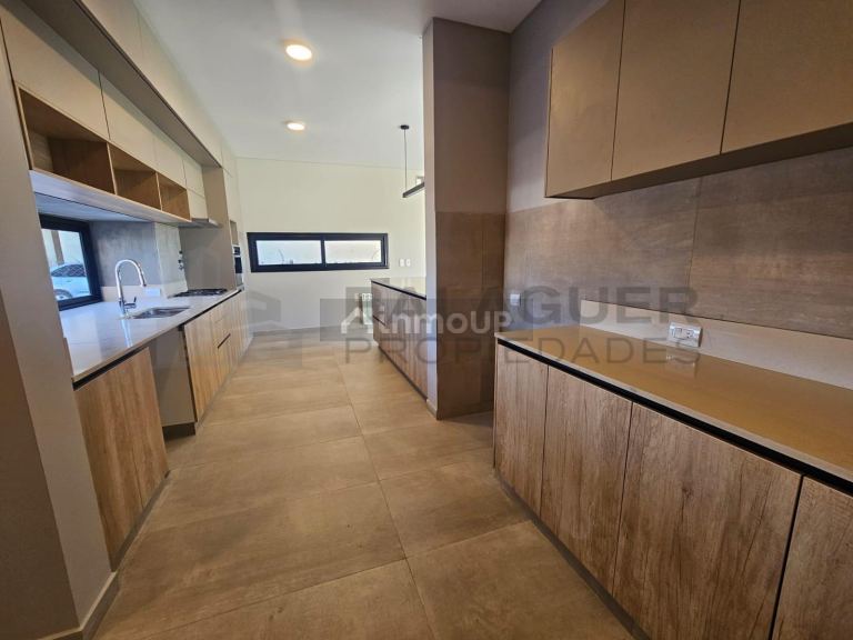 Casa en Alquiler en Lujan de Cuyo, Mendoza