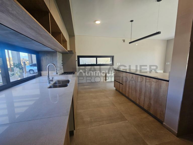 Casa en Alquiler en Lujan de Cuyo, Mendoza