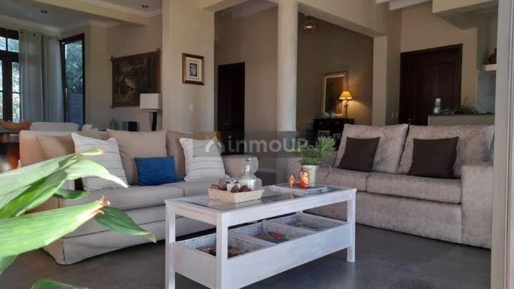 Casa en Venta en Guaymallen, Mendoza