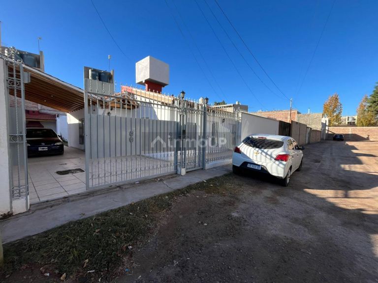 Casa en Venta en Guaymallen, Mendoza