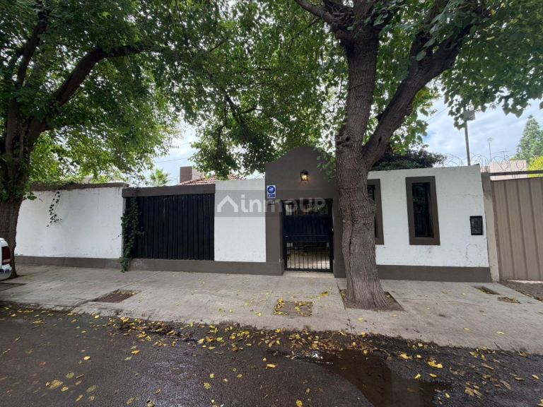 Casa en Venta en Guaymallen, Mendoza
