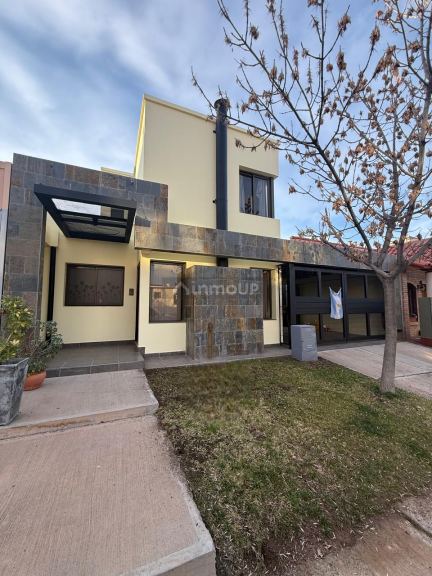 Casa en Venta en Godoy Cruz, Mendoza