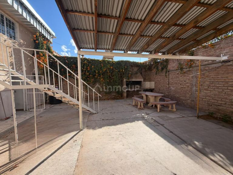 Casa en Venta en Guaymallen, Mendoza