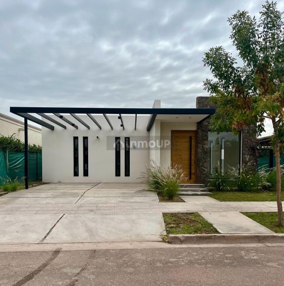 Casa en Alquiler en Maipu, Mendoza