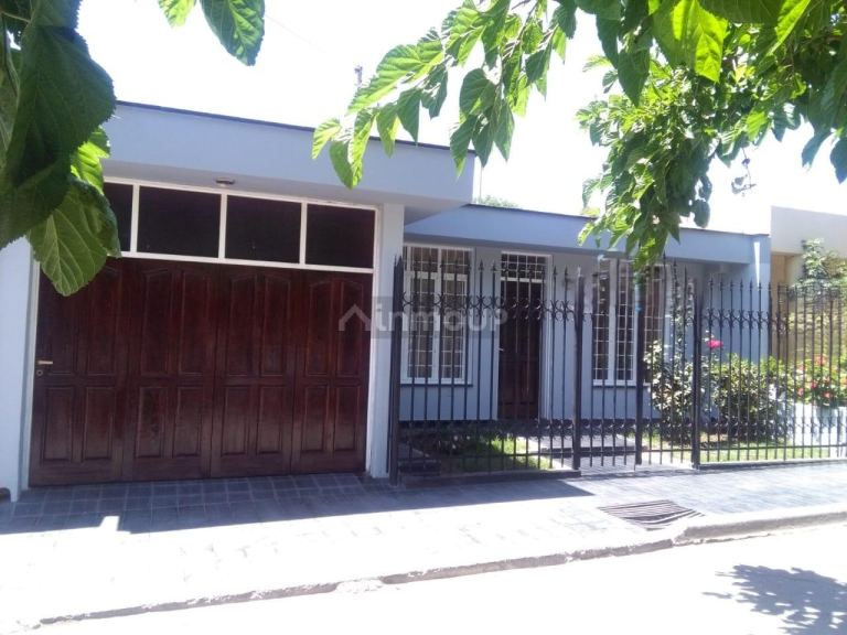 Guaymallen Urquiza 200, Guaymallén