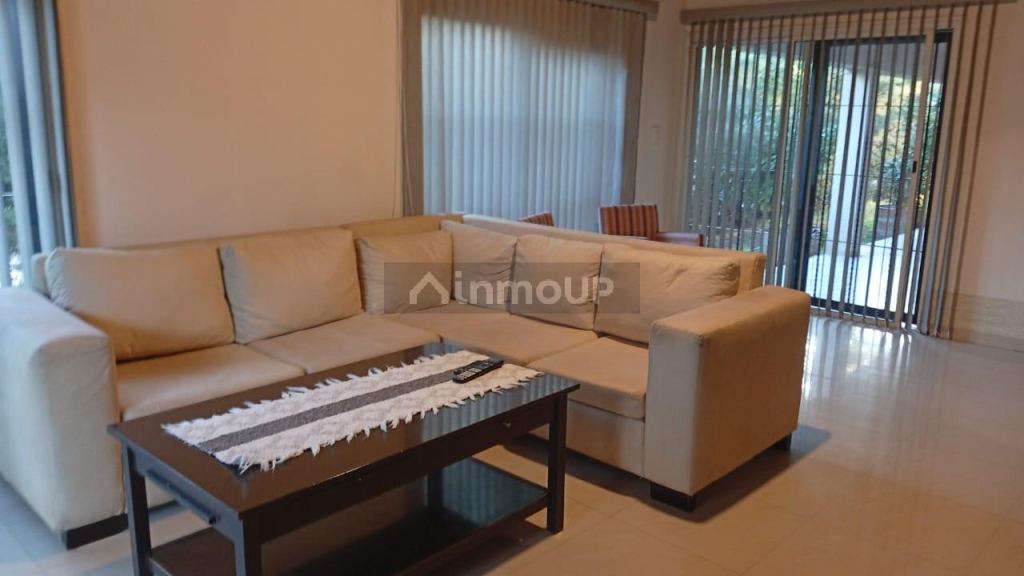 Casa en Alquiler en Maipu, Mendoza