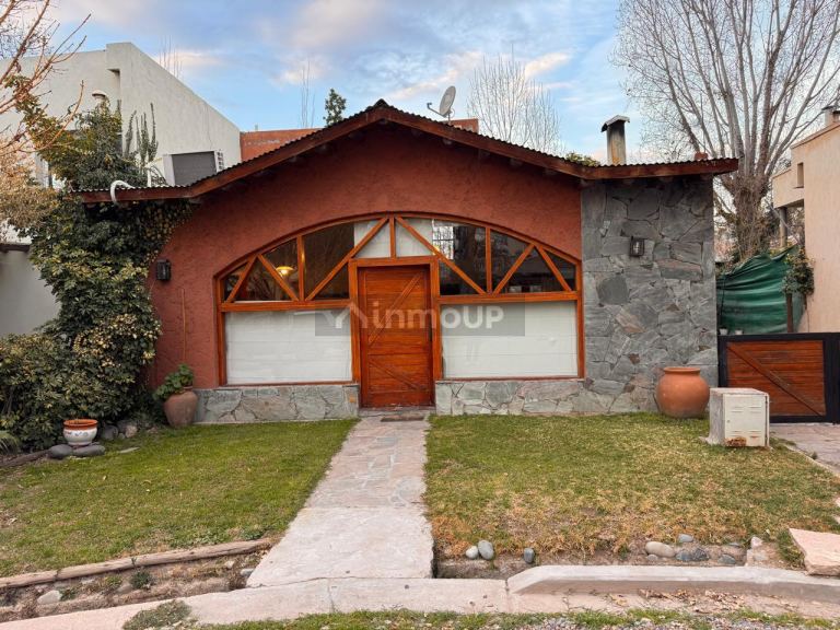 Casa en Venta en Godoy Cruz, Mendoza