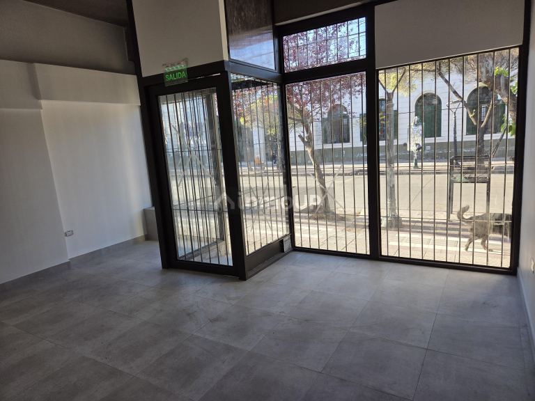 Local Comercial en Alquiler en Godoy Cruz, Mendoza - $ 870.000 | Inmoup - 7