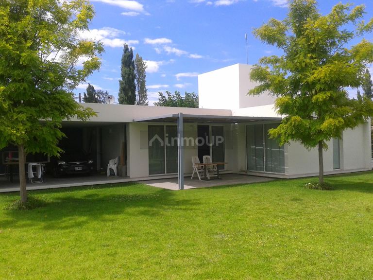 Casa en Venta en Maipu, Mendoza